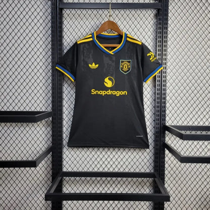 Camisola M-United 2025-26 Alternativa Preta Versão Mulher