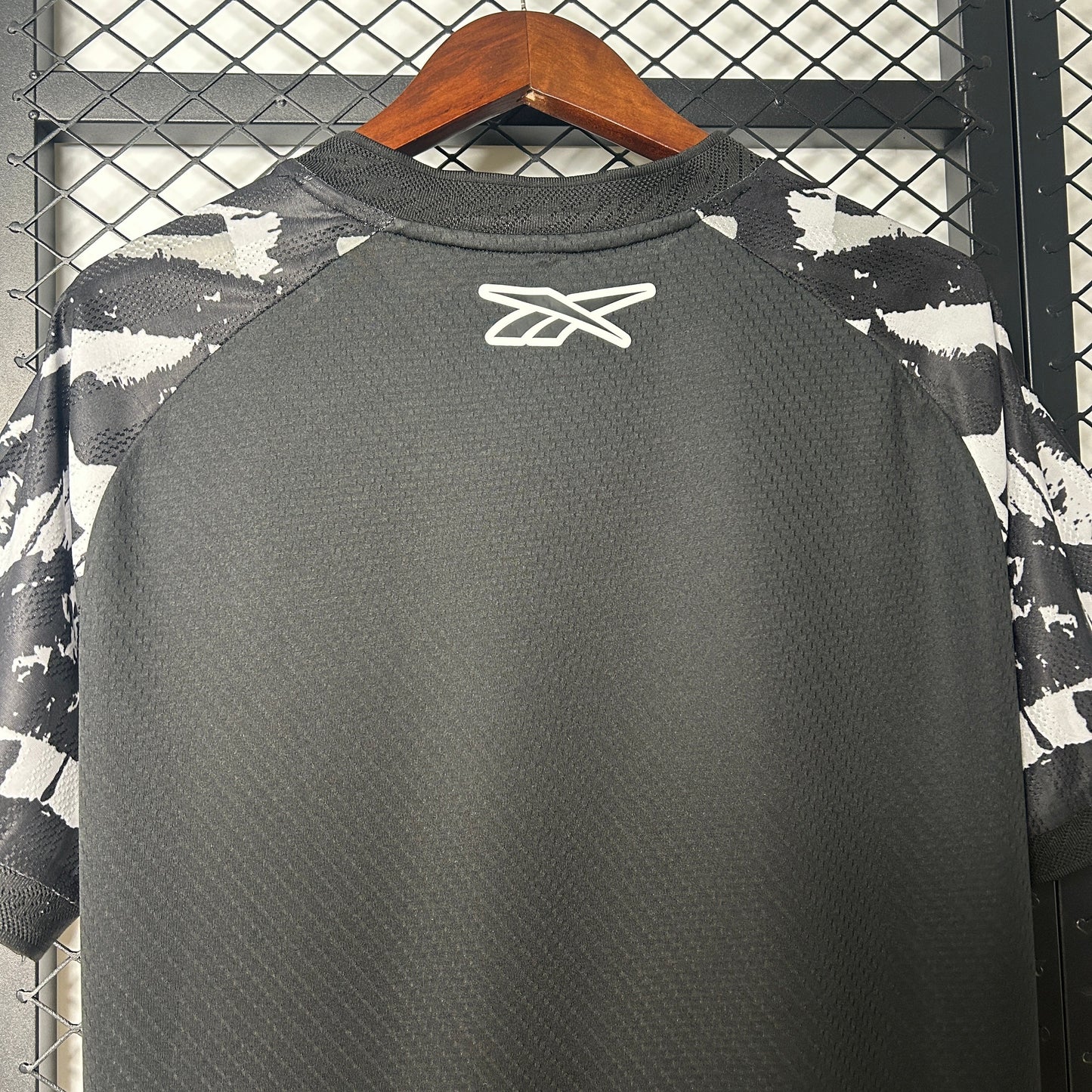Camisola Botafogo-RJ 2025-26 Alternativa Preta Lisa Versão Adepto