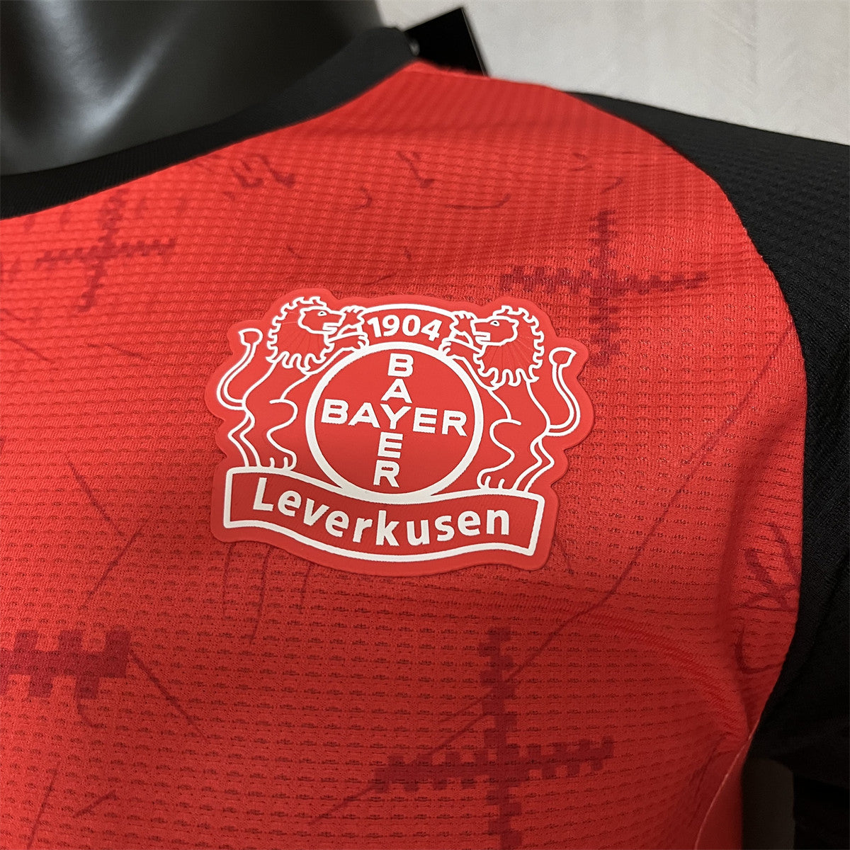 Camisola Bayer 04 Leverkusen 2024-25 Principal Versão Jogador