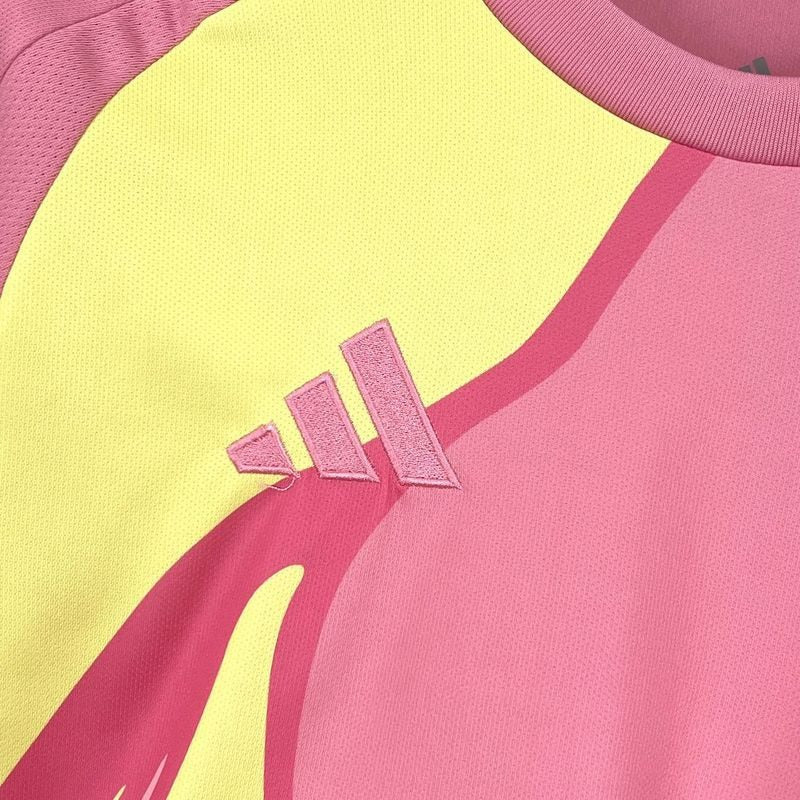 Camisola Escocia 2025 Alternativa Rosa Versão Adepto