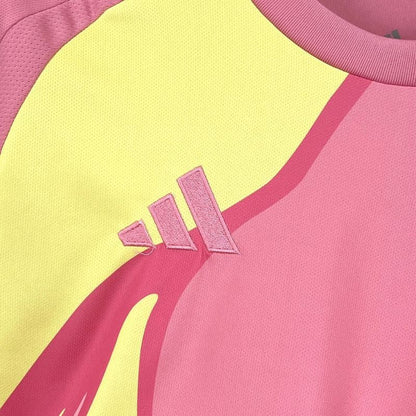 Camisola Escocia 2025 Alternativa Rosa Versão Adepto