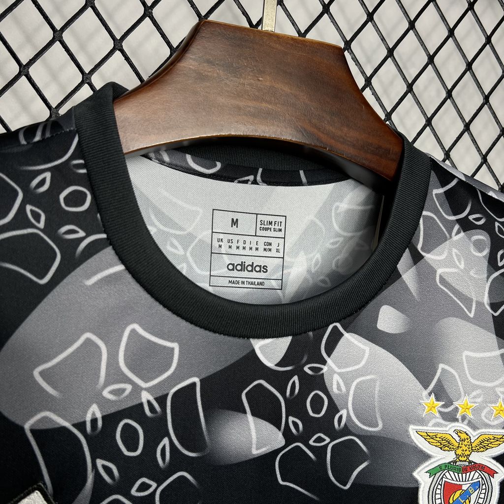 Camisola SLB 2024-25 Pre-Match Versão Adepto (Entrega Imediata)