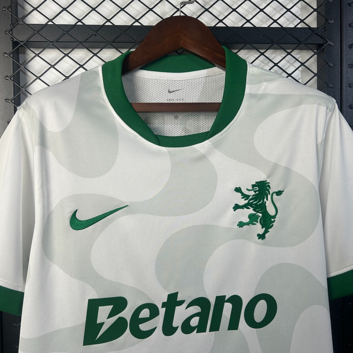 Camisola SCP 2025-26 Alternativa Branca Versão Adepto