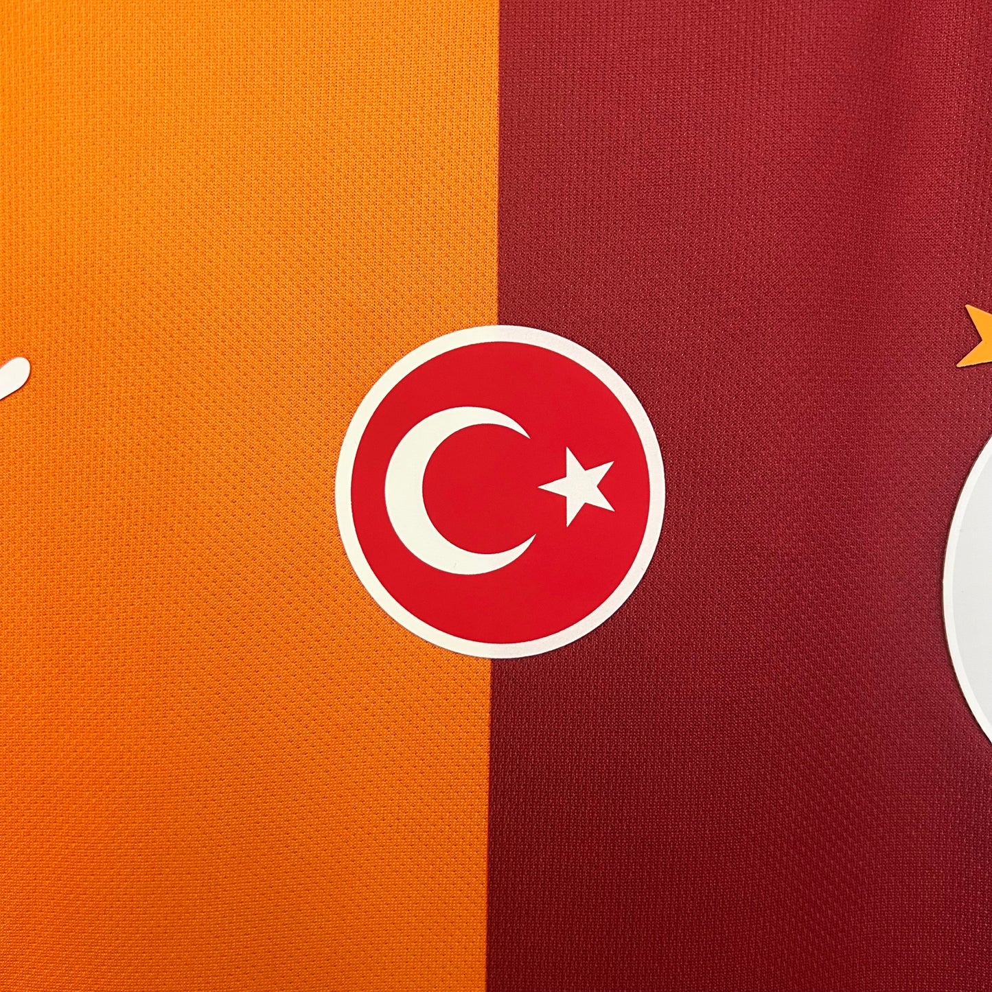 Camisola Galatasaray 2025-26 Principal Versão Adepto