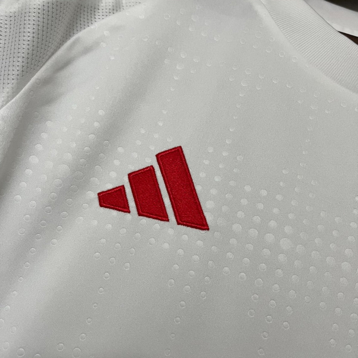 Camisola SC Internacional 2025-26 Alternativa Branca Lisa Versão Mulher