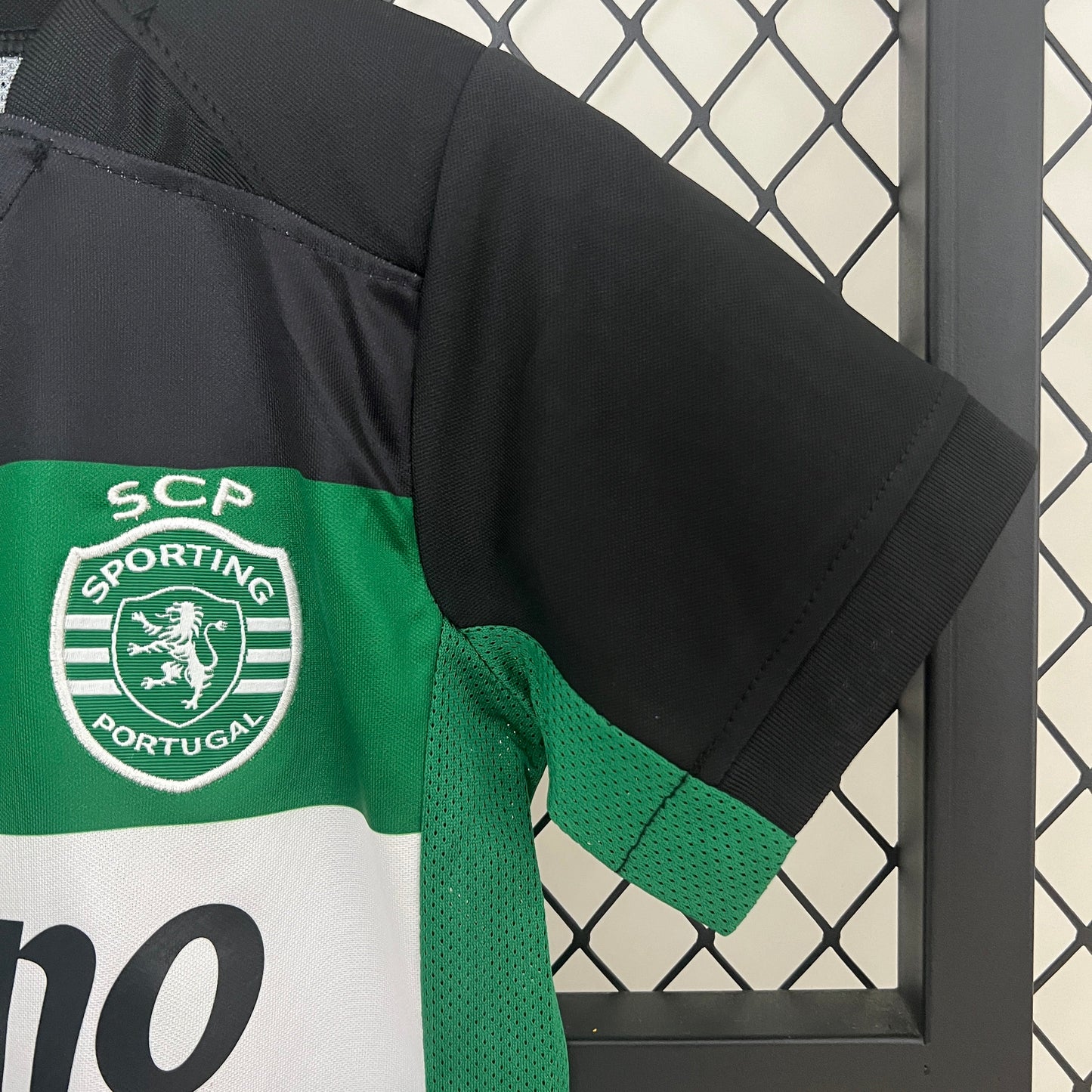 Kit Criança SCP 2024-25 Principal C/ Patch Campeão - GYOKERES 9 (Entrega Imediata)