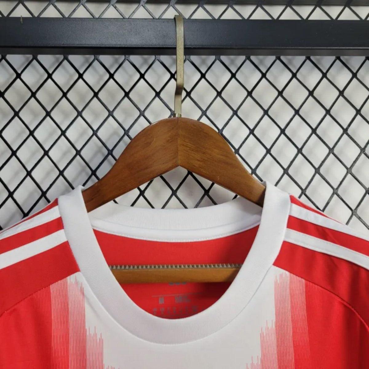 Camisola FC Bayern Munique 2025-26 Principal Versão Mulher