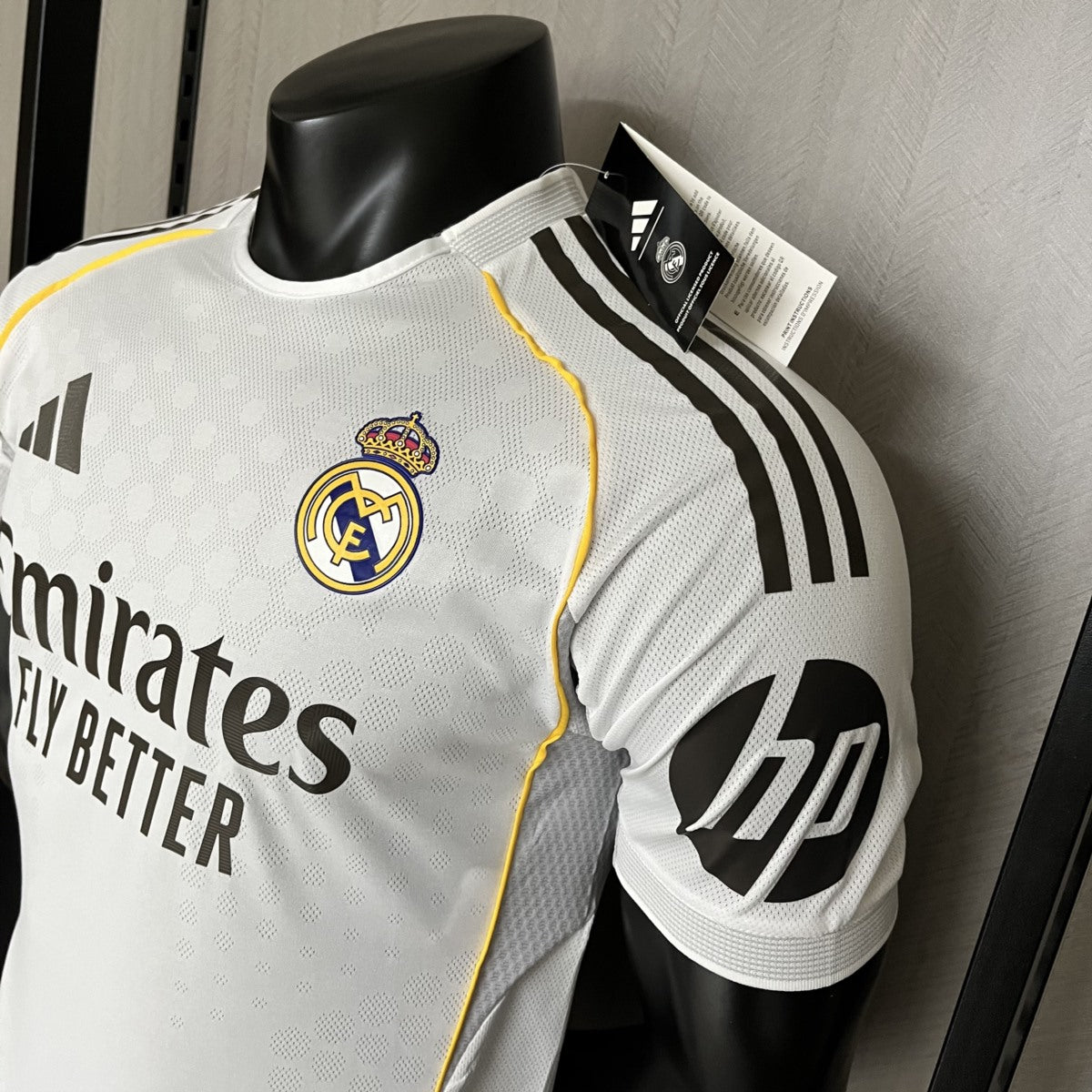 Camisola Real Madrid CF 2025-26 Principal Versão Adepto Jogador