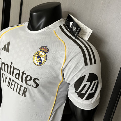 Camisola Real Madrid CF 2025-26 Principal Versão Adepto Jogador