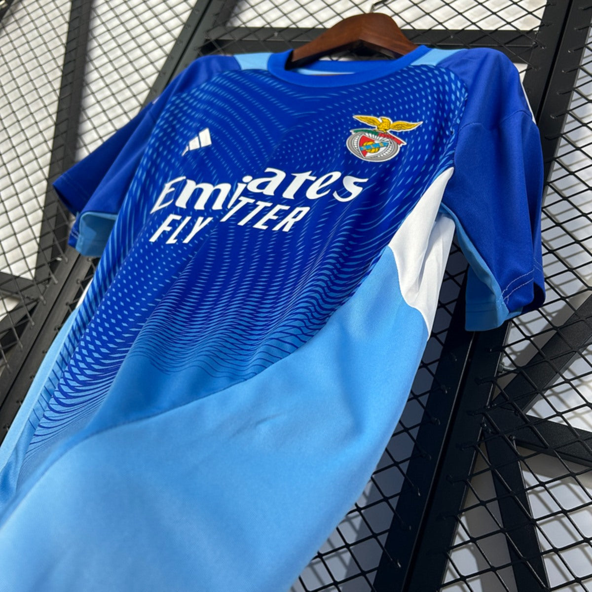 Camisola SLB 2025-26 Guarda-Redes Versão Adepto