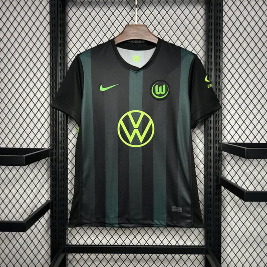 Camisola VfL Wolfsburg 2024-25 Alternativa Preta Versão Adepto