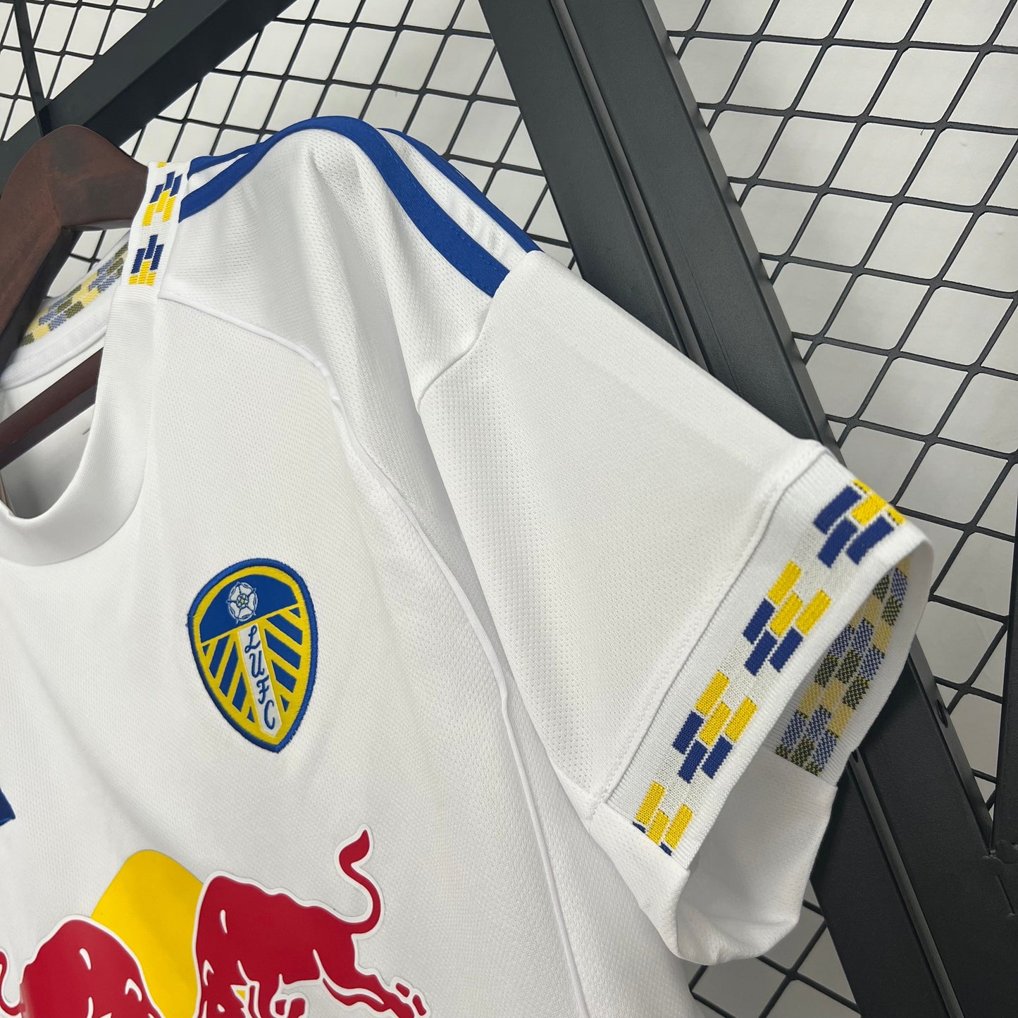 Camisola Leeds-U 2025-26 Principal Versão Adepto