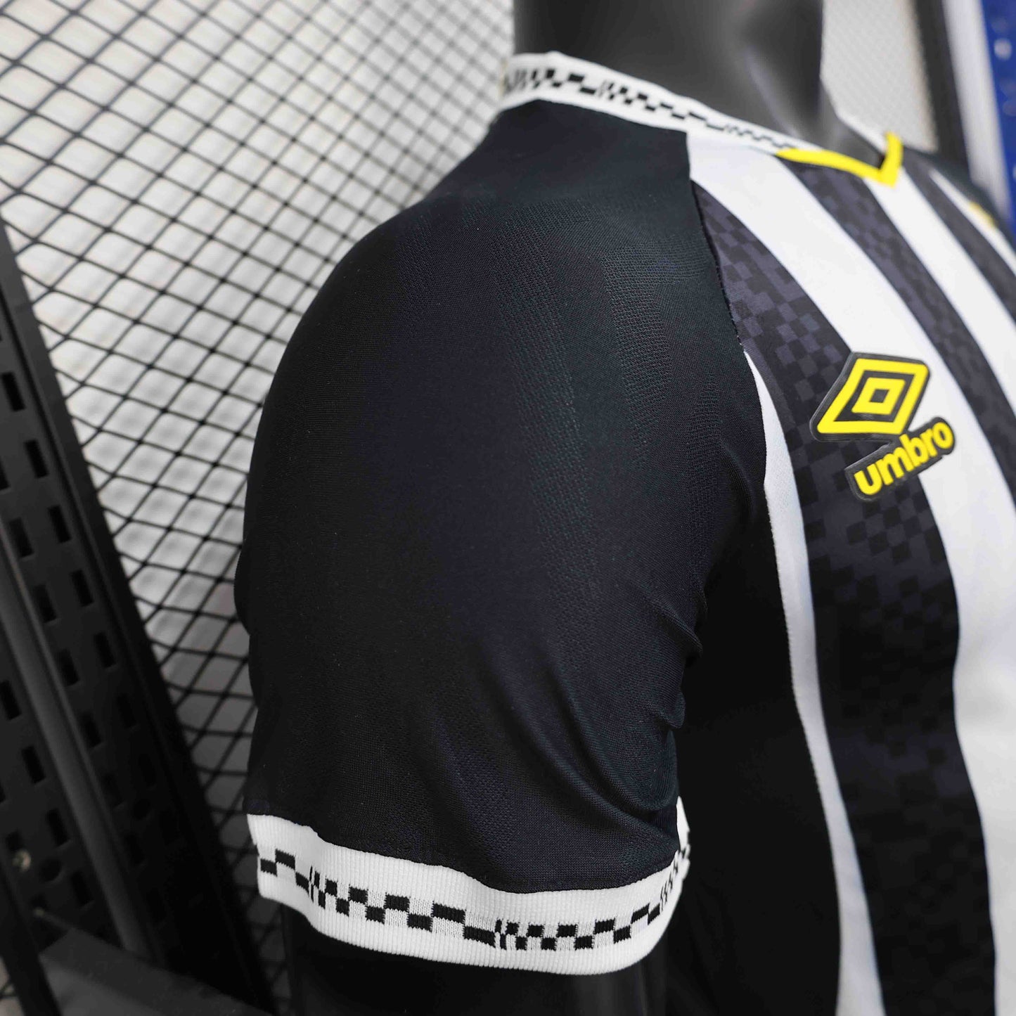Camisola Santos FC 2025-26 Alternativa Preta/Branca Versão Jogador